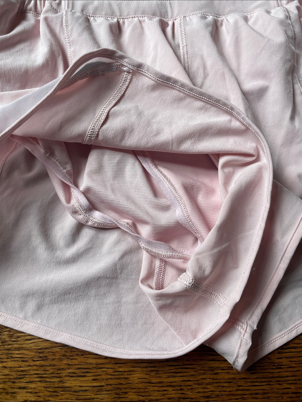 lululemon athletica Light Pink Hotty Hot High-Rise Lined Short 2.5" - Picture 2 of 5